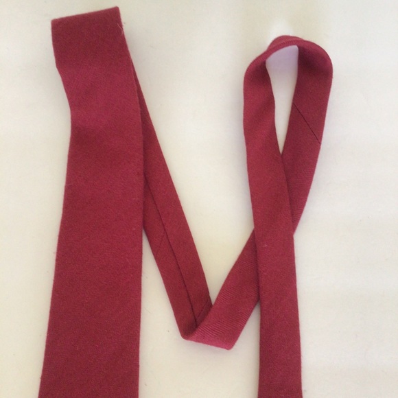YVES SAINT LAURENT RED TIE NWT VINTAGE - Picture 8 of 9